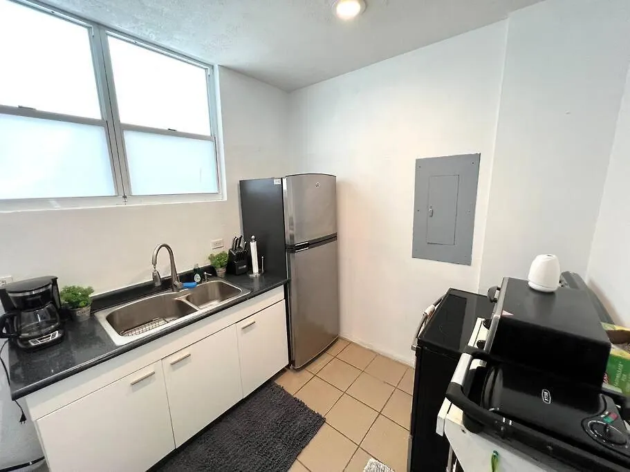 Апартаменты Monopoly 2 Bedroom Condo Near Beach W/Pool/Parking Сан-Хуан Пуэрто-Рико