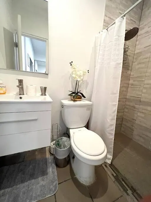 Monopoly 2 Bedroom Condo Near Beach W/Pool/Parking Сан-Хуан 0*,